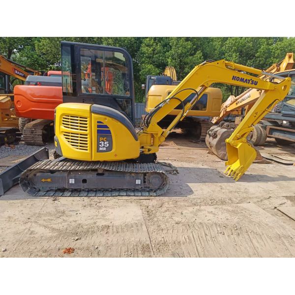 Used Komatsu PC35 Excavator 2022 and Flexible Maneuverability Comfortable Cab Design Low Noise and Vibration for in with 1