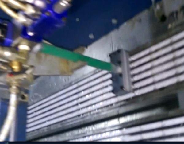Plastic Packaging Material 7.5 M Strips Silicone Gluing Machine with Automatic Grade