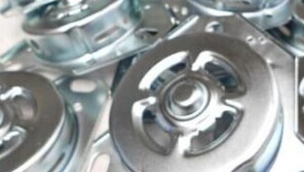 R·G-336 High Phosphorus Electroless Nickel Plating Process Non Magnetic Deposits