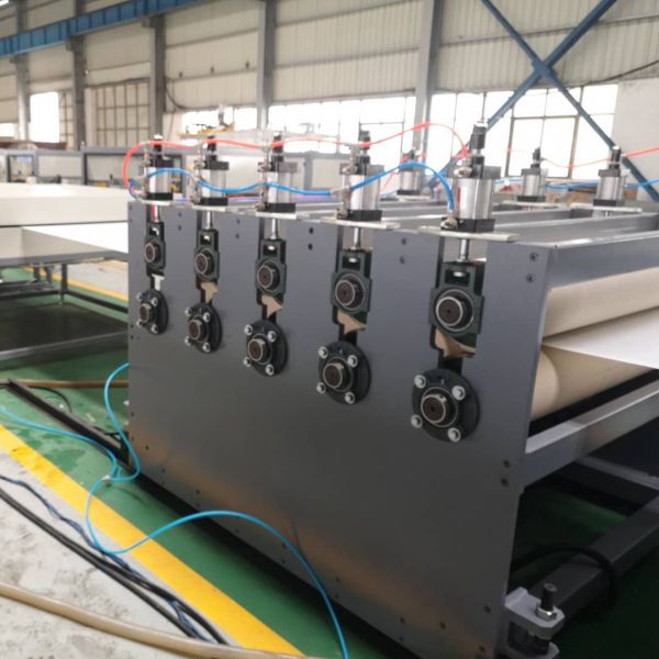 1000MM Plastic PP Hollow Sheet Extrusion Line PC Polycarbonate