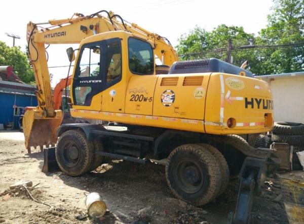 Used hyundai r200-5 r130w-5 wheel excavator for sale