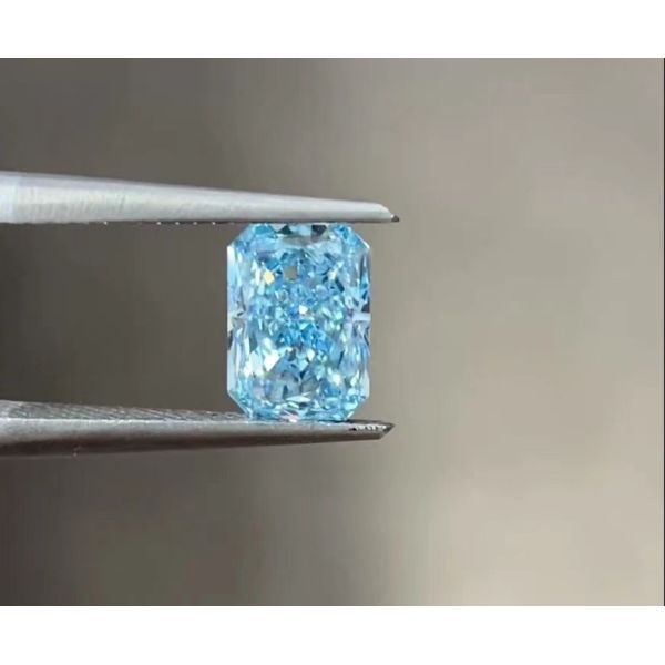 отрезок голубых диамантов 4ct 10 Mohs выросли лабораторией, который излучающий гениальный крупноразмерный