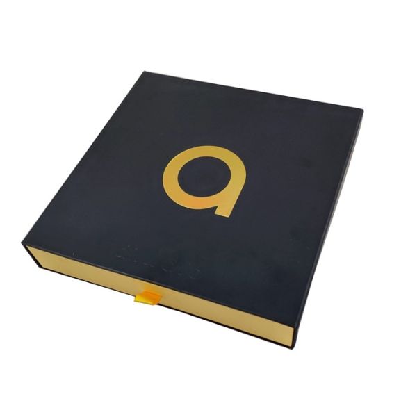 Black Paper Sliding Drawer Gift Boxes Foil Gold Embossed Logo For Clothing