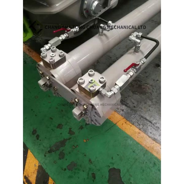 Pièces pour camions à pompe en béton argenté