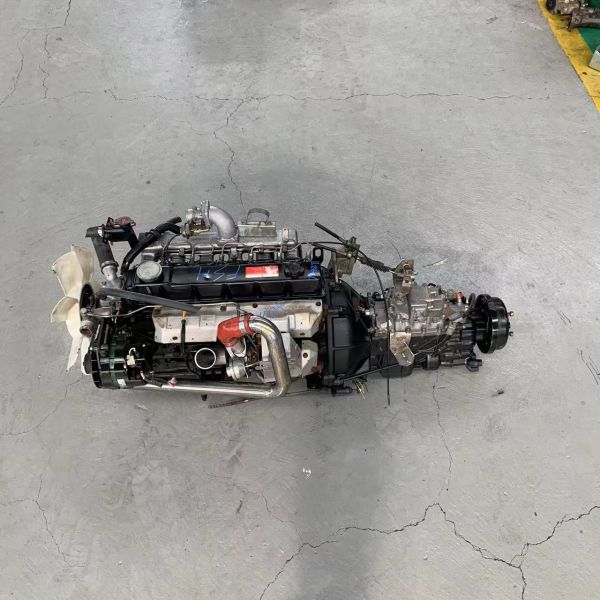 For Nissan Car Parts TD42T Engine Assembly Used 6 Cylinder diesel Engine for Bus