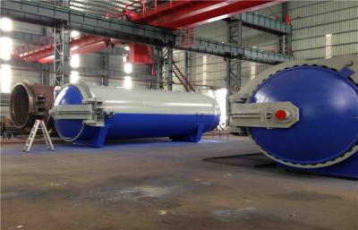 Autoclave vulcanizando laminada pneumática, pressão na autoclave pelo controlador do PLC