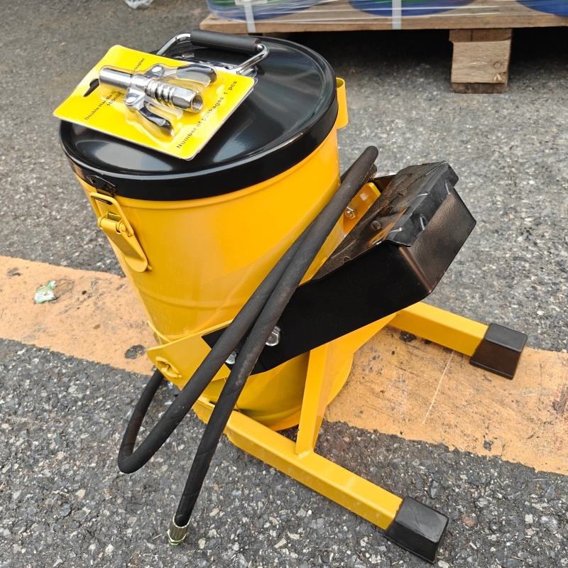 6L Foot Operated Grease Bucket, High Pressure Pedal Grease Pump for Excavator Machinery Lubrication