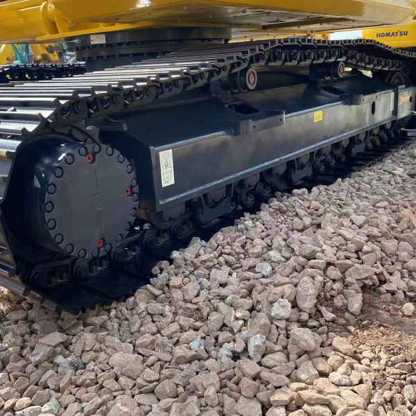 Использованный экскаватор Komatsu PC240LC-8 с гидравлическим полётом 2021, масса 25115 кг