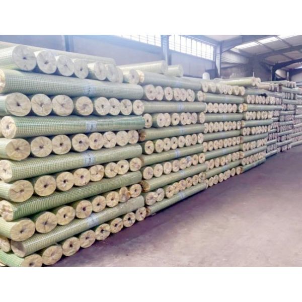 PVC Coated Square Hole Welded Wire Mesh with 1/4'' 3/8'' and 3/4'' Hole Sizes for Security Cages and Animal Enclosures
