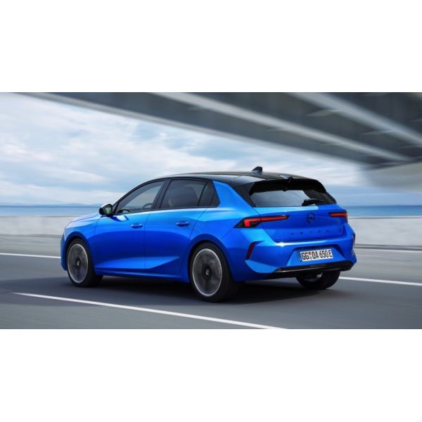 Véhicule électrique à conduite confortable à Opel Astra Electric avec batterie de 54kwh 150kw de puissance moteur à 170km/h vitesse maximale