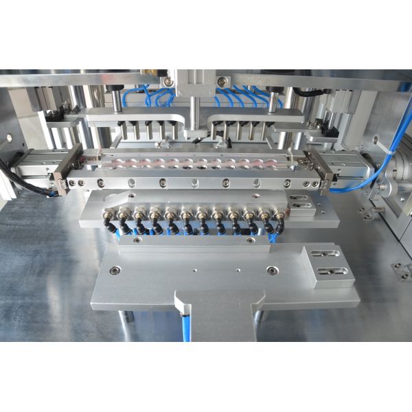 Máquina automática de desmoldeo de moldes de aluminio con manga de silicona de 12 agujeros