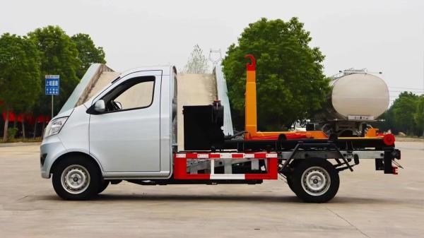 Small Changan Hook Arm Garbage Truck Hooks Lift Trailer For Waste Management