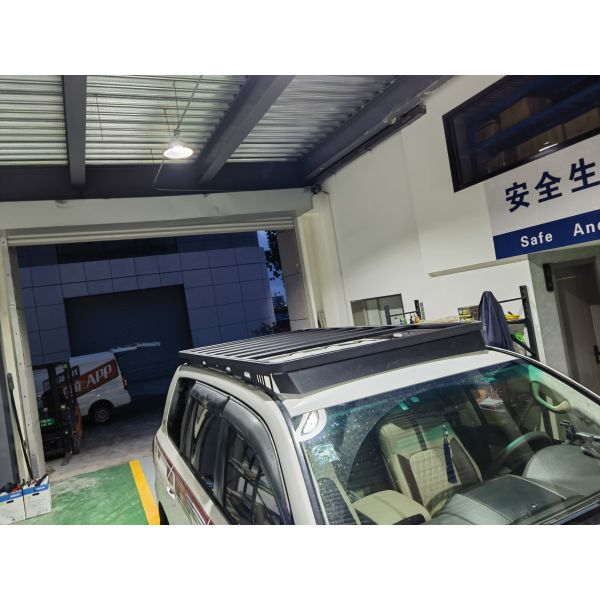 TOYOTA LC200 Car Model High- 4X4 Aluminum Solar Car Roof Racks with Backbone Mounting