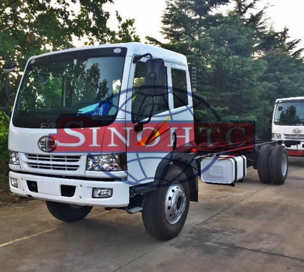 8 - 12 Tons Cargo Transport Truck 6 Wheelers Truck Chassis For Refitting Cargo / Tank Truck
