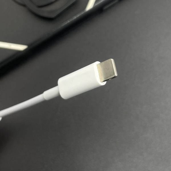 Otg 3.5mm Audio Cable 8 pin Jack Adapter Apple Earbuds Aux Cord