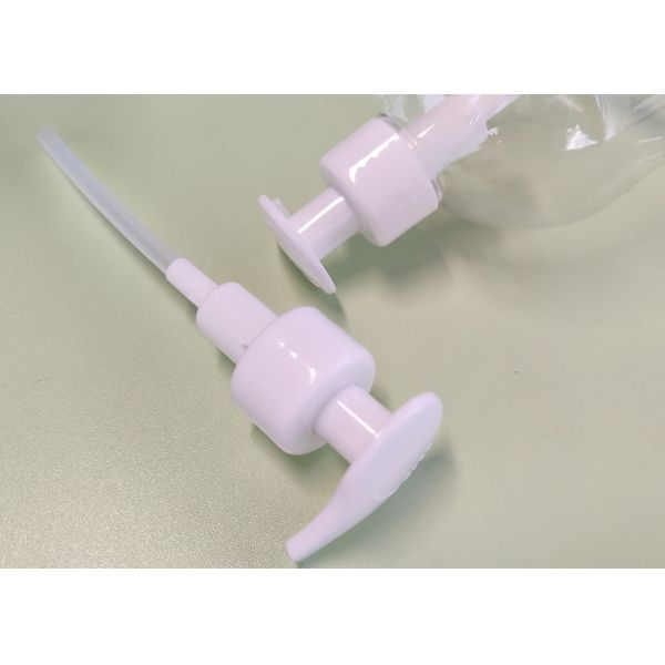 Pompe gauche et droite de distributeur de la lotion 4cc de tour cosmétique 28/410