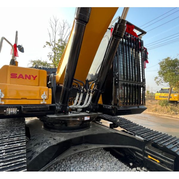 Sany 245 Used Crawler Excavators 24 Ton Sany 245 Medium Earth Moving Machine