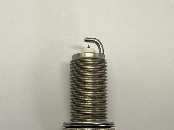 90919-51185 Iridium Spark Plug SK20HR11 DENSO 3421 Spark Plug