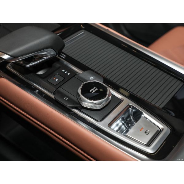 Changan Qiyuan Q05 60 PRO/Lite Plug-in Hybrid Electric Vehicle Gray Exterior Color 2023