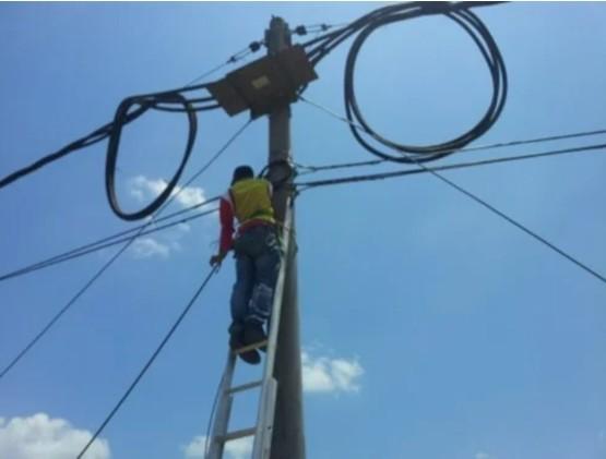 Figura 8 Cabo aéreo de fibra óptica autossustentável GYTC8A 6-144f