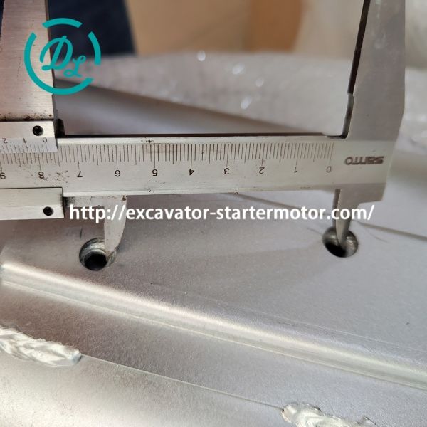 Conjunto silenciador de escape para excavadora Kubota U40-6, marca DL