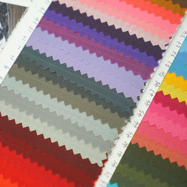 210D Oxford Polyester Thickness 0.55mm Durable Waterproof Fabric