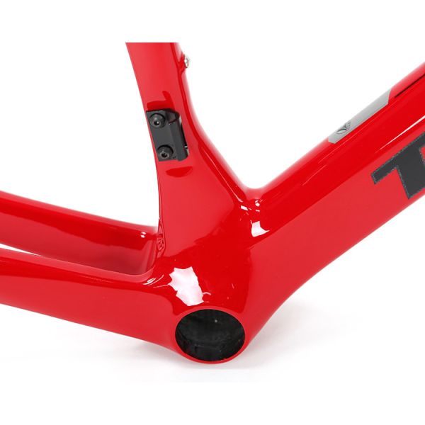 Durable T900 Carbon Road Bike Frame Lightweight Smooth With Disc Brake Inner Cable