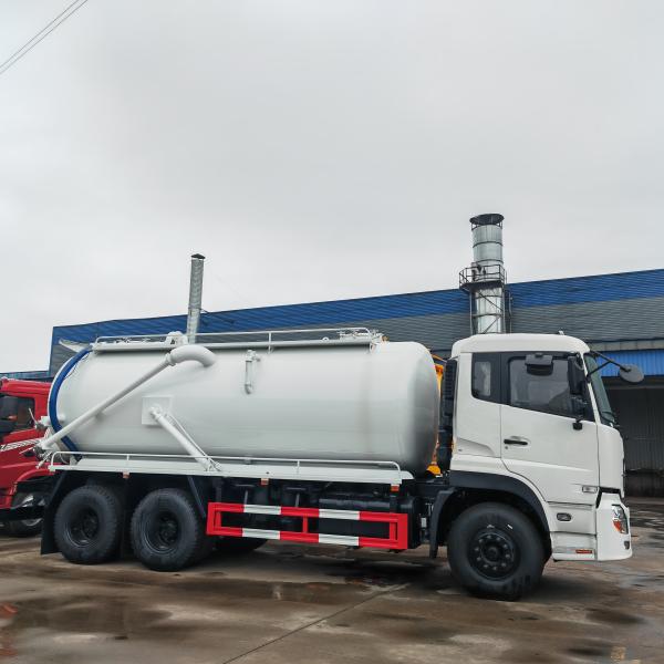 Cisterna de aspiración de aguas residuales de Dongfeng Limpiador de vacío Cisterna de aspiración Camión de limpieza