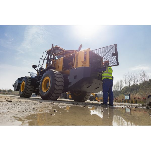 Нагрузчик на тракторные колеса 5 тонн Нагрузчик переднего конца ZL50Z 162KW 5T 3.1M3 С дизельным двигателем Shangchai