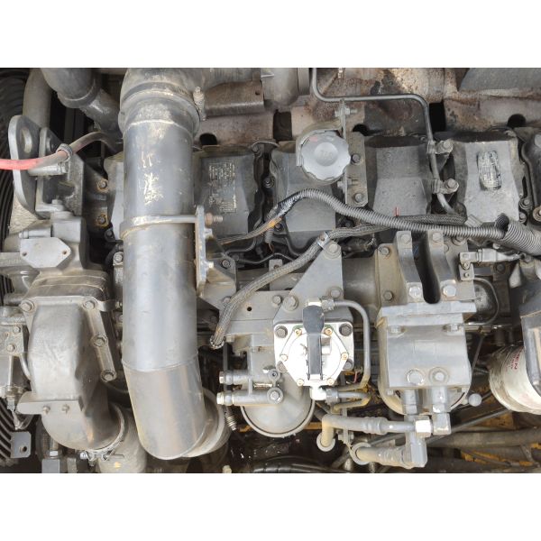 Other Hydraulic Valve Second Hand 3 Ton Komatsu Excavator 11.04L Displacement