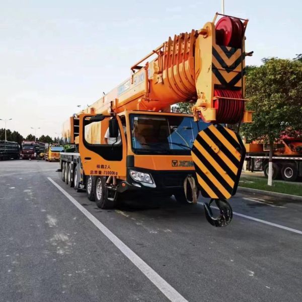 130ton Truck Crane Truck-Mounted Telescopic Crane Terrian Mobile Crane Lifting Equipment