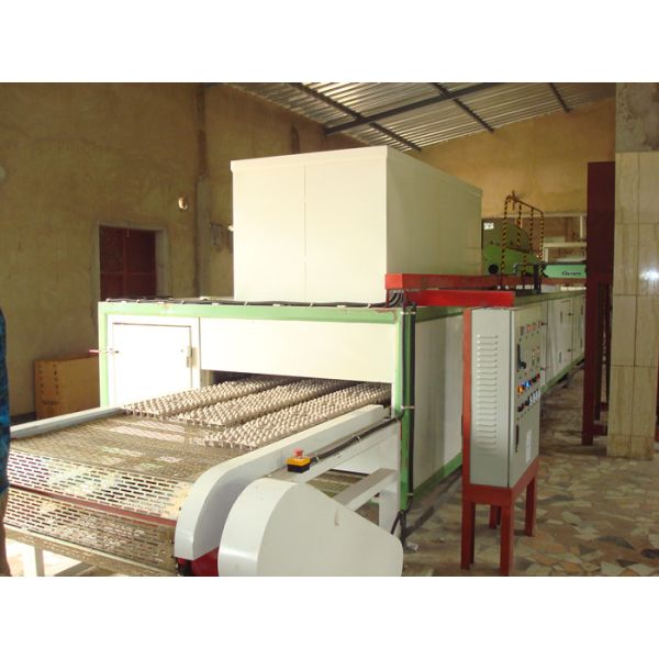 Польностью автоматическая энергосберегающая коробка яичка формируя ПК машины 600/h