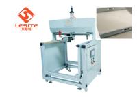 Machine de rivetage semi automatique ferme de structure avec le système de contrôle d'Omron