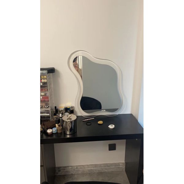 Lighted Acrylic Wall Mounted Magnifying Mirror For Bathroom Vanity