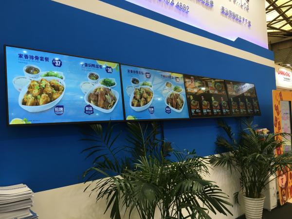 Signage do LCD Digital da moldura da polegada 450cd/m2 1.8mm de 250W 3×3 4k 55