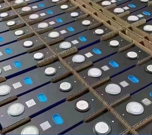 Prismatic  LFP Battery Cell 3000 cycles For Solar Power Storage