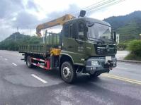 8 toneladas de camión Dongfeng 4WD Offroad grúa montada para la construcción municipal y las malas condiciones de las carreteras