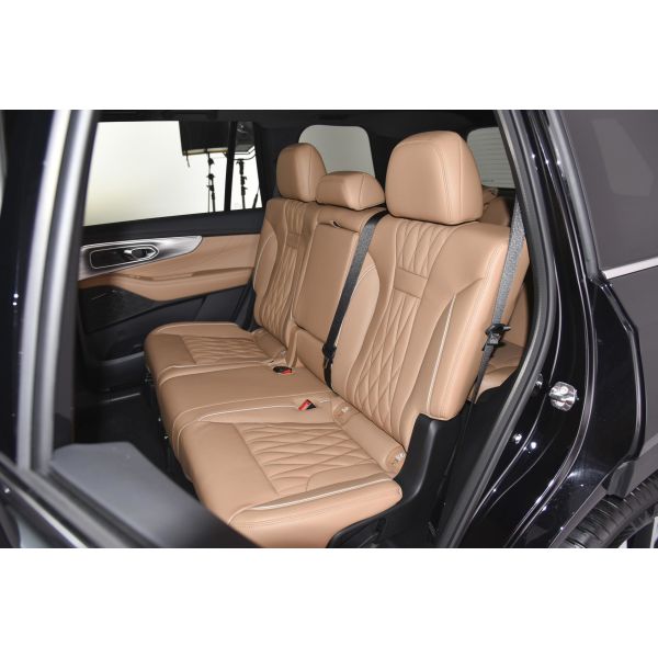 Le 2023 GAC Trumpchi GS8 2.0T 7 places grand SUV de luxe est disponible en deux roues motrices et quatre roues motrices.