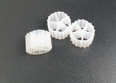 Cinco meios de filtro do material MBBR K1 do HDPE dos furos para o tratamento de esgotos dos aquários