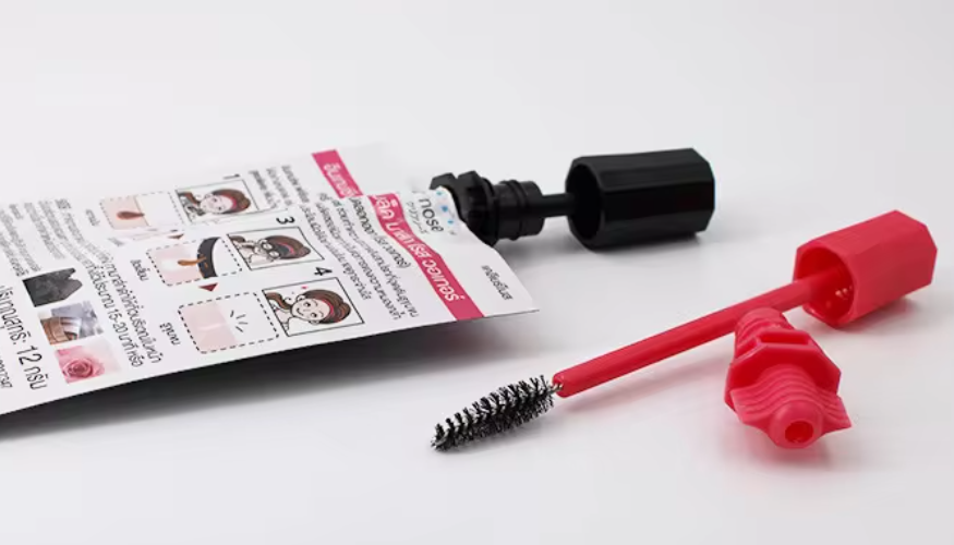 Портативная косметическая упаковка Маскара Поднимите сумки В продаже с щетками для ресниц Модно