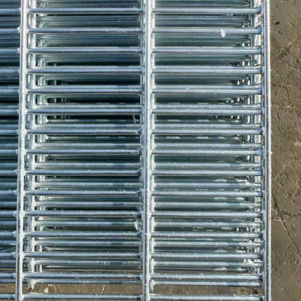 Powder Coated Finish 358 Anti Climb Design for Long Lasting Corrosion Resistance and Security