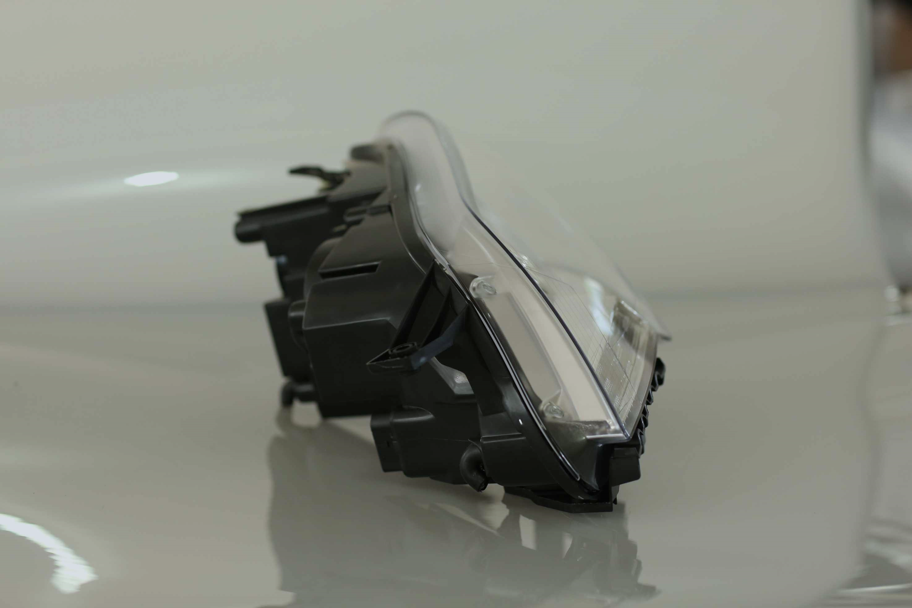 18G941005/006 Volkswagen Bora Headlight Bulb Replacement Car Headlight Assembly