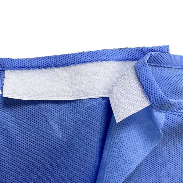 Bata quirúrgica disponible no tejida azul del nivel 3 SMS para la sala de operaciones