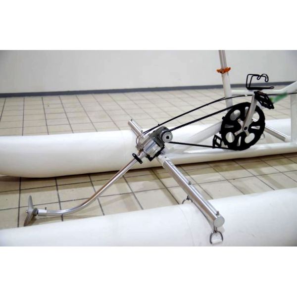 Спортивное оборудование на открытом воздухе Водный трехколесный велосипед Надувный велосипед для курортного отеля