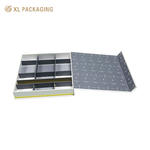 Magnetic Gift Box with Paper Divider for Confectionery & Sweets