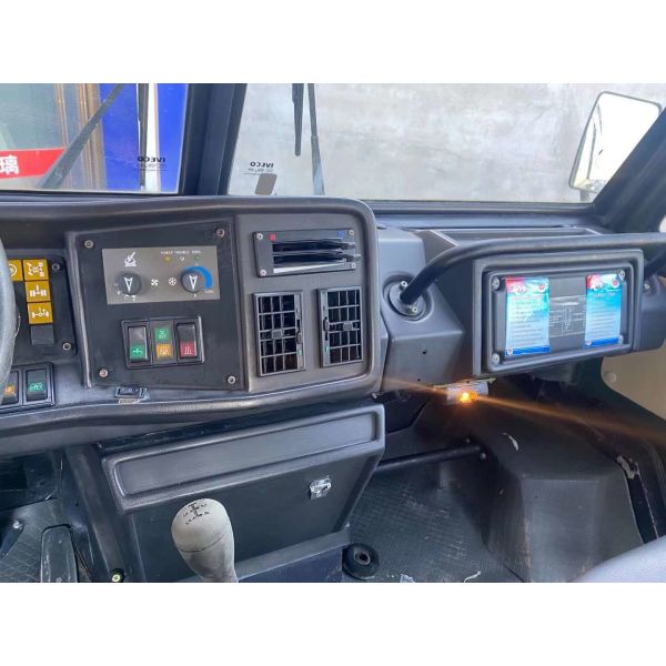 4X2 использовало IVECO 2046 дизельных полици 3.2T с дорожного транспортного средства