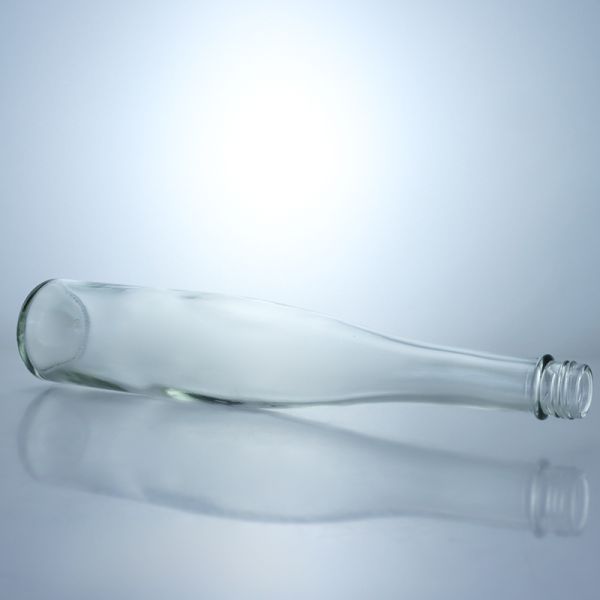 Beverage Container Tall and Thin Super Flint Glass Bottle with Screw Top