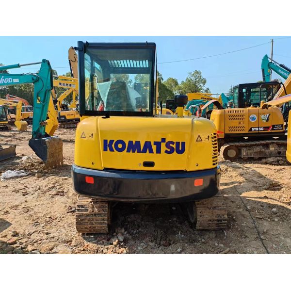 Excavateur hydraulique à rampe Komatsu PC56 Environnement de fonctionnement confortable et matériaux durables