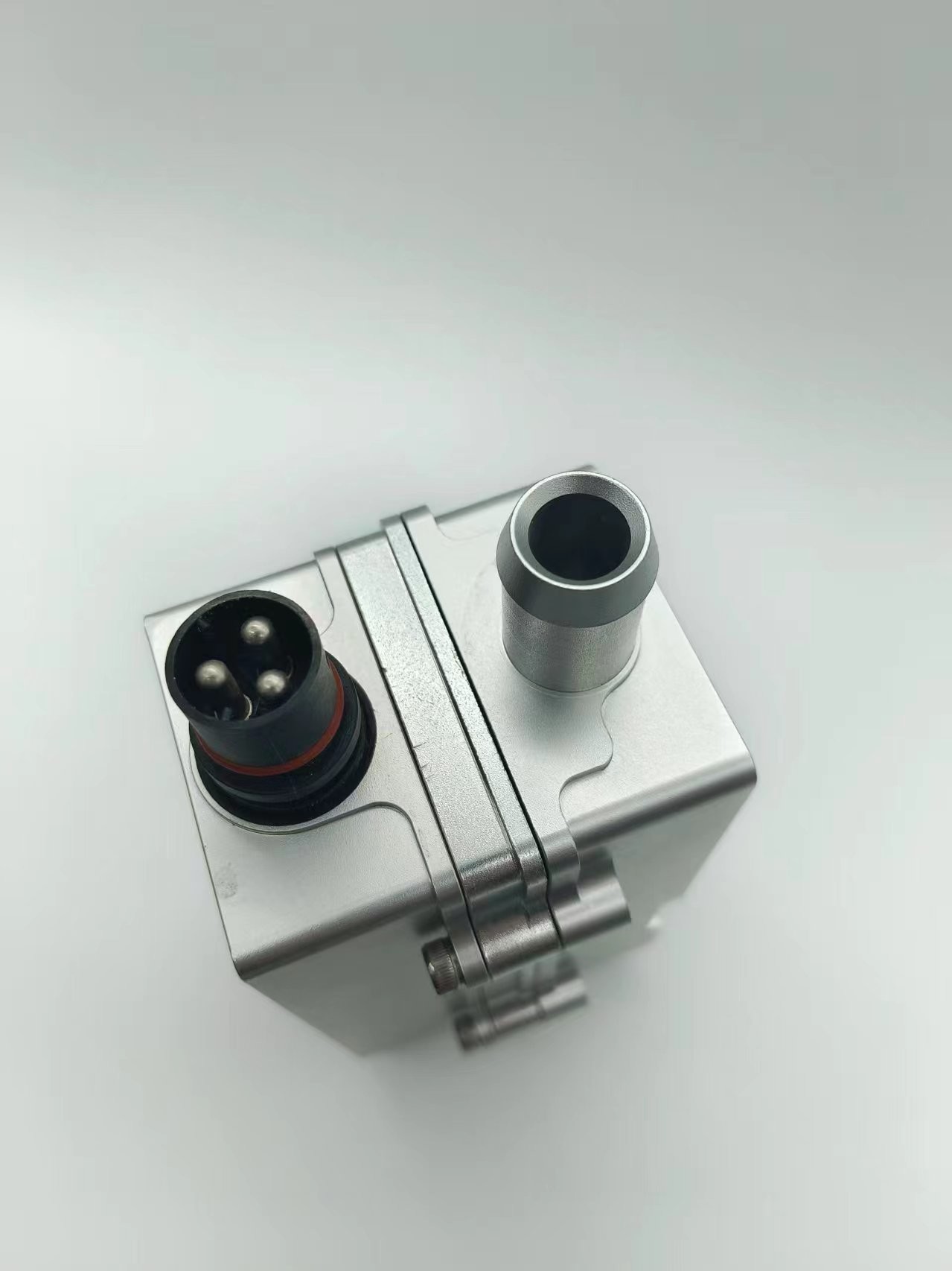 Безопасный охладитель двигателя Прегреватель PTC нагреватель 220V 500L/h Поток