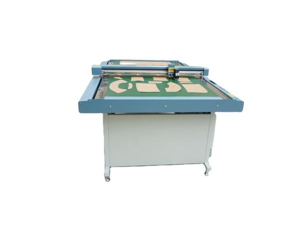 Tungsten Blade Non Laser Cutting Plotter 1200mm To 1800mm for Vinyl Stickers and Wool Felt